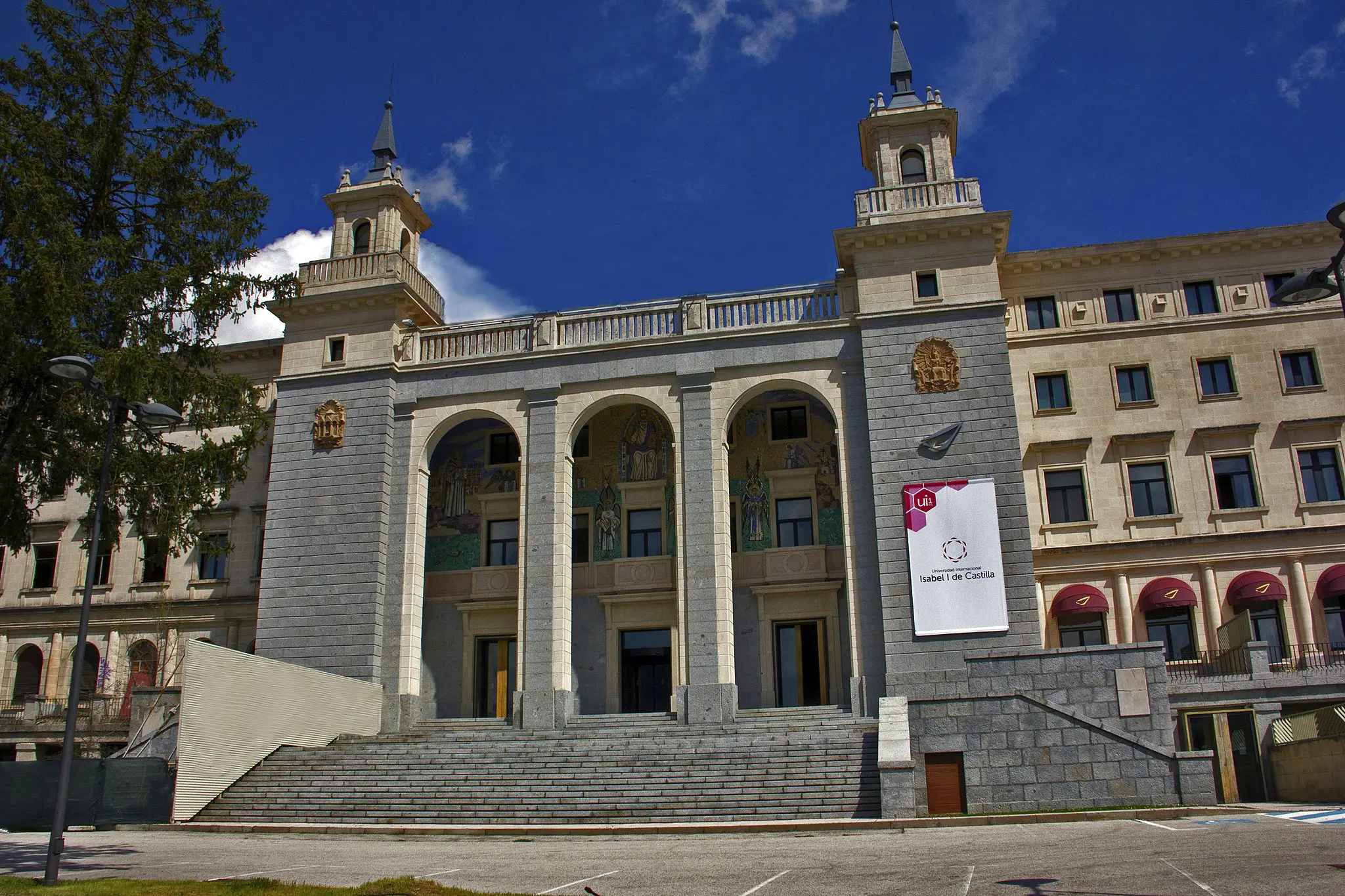 Universidad Complutense de Madrid - UCM